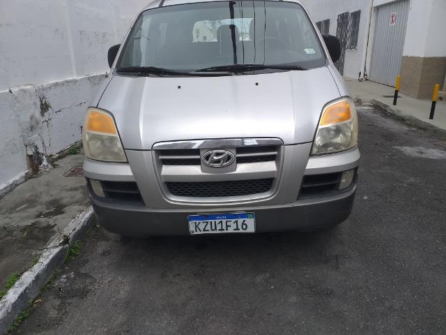 Van H1 Hyundai 12 lugares a Diesel