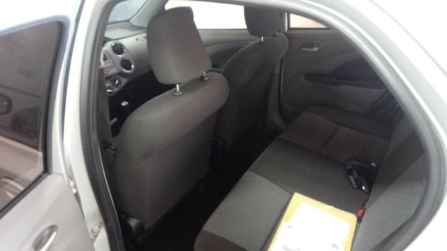 Carro - Foto 2