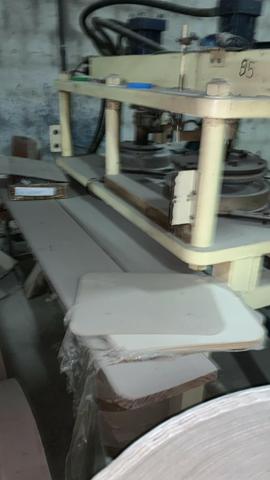 Maquina de fazer pratos - Foto 2