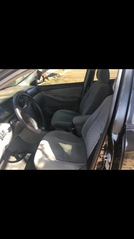 Vendo/troco corrola 2006 xei carro novo de garagem - Foto 3