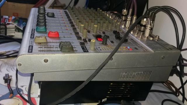 Mesa De Som Behringer Xenyx 1222fx-pro - Foto 2