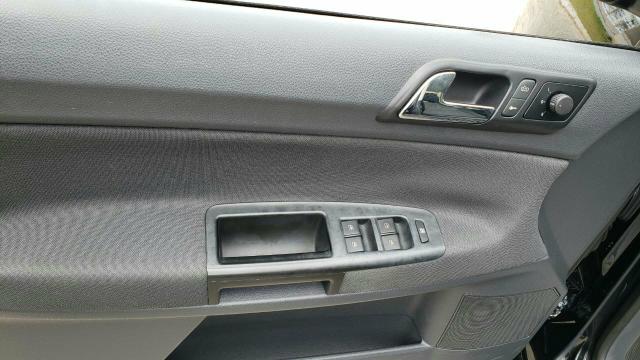 VW Polo sedan 1.6 - Foto 5