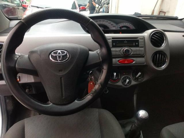 Toyota étios 27900 entrada 8mil parcelas de 469 entrada de 5mil parcelas de 698 - Foto 6