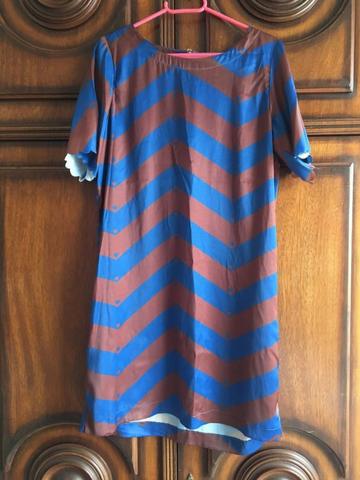Vestido azul e marrom