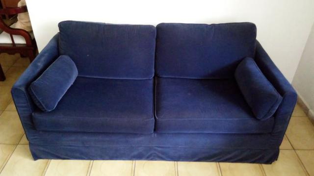 Sofás semi-novos ( 01 azul e 01 preto )