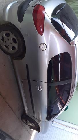 Vendo Peugeot 206 R$9.500 parcelo no cartão - Foto 8