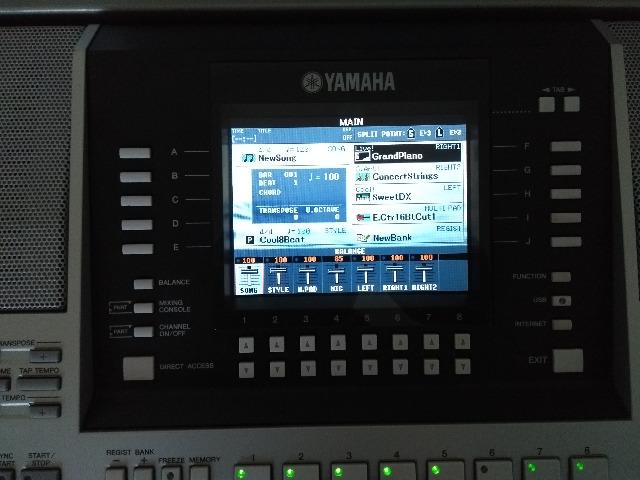 Teclado Yamaha PSR S 910 - Foto 2