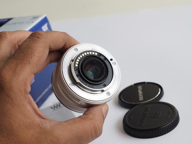 Lente Prime Olympus 17 mm F 1.8 M4/3 MFT Panasonic Bmpcc 4k - Foto 5