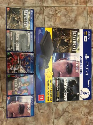 Ps4 slim, 3 meses de uso, 5 jogos físicos e 8 jogos na memória