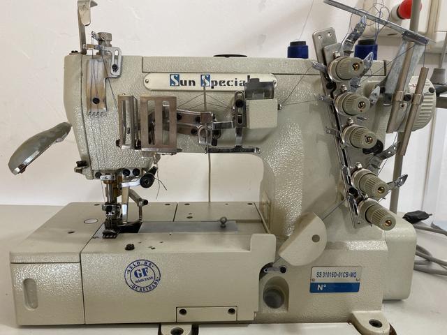 Máquina INDUSTRIAL Galoneira de costura