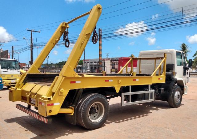 Ford Cargo 1317 Poli guindaste ano 2011 - Foto 4