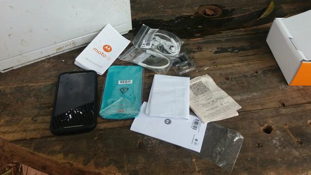 Celular moto g 2 por 250 semi novo