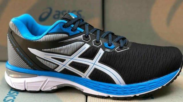 Tênis asics