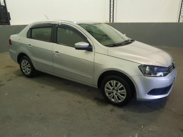 Vw - Volkswagen Voyage 1.0 completo - Foto 2