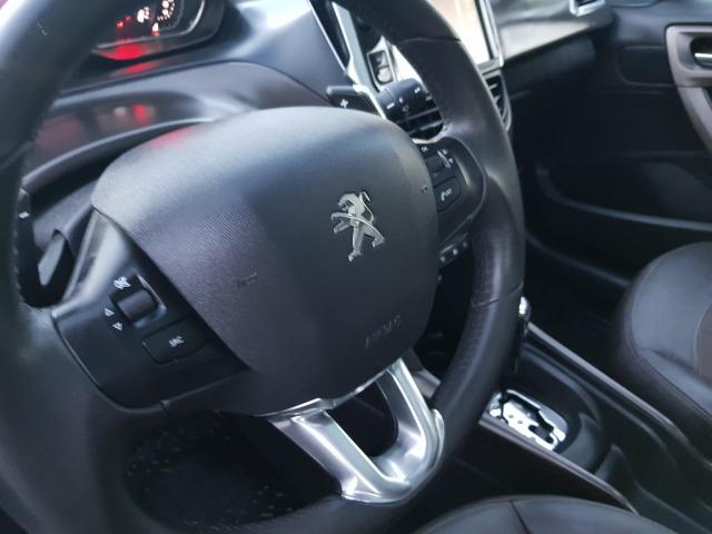 Peugeot 2008 Griffe 1.6 automático com teto de vidro - Foto 13