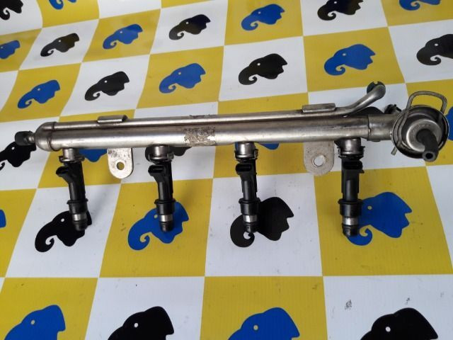Flauta Com Bicos Injetores Gm Corsa Celta 1.0 8v 1999 00 01 02 25319300