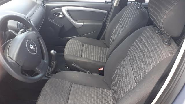 Sandero 1.0 16v completo,air bag e abs - Foto 9