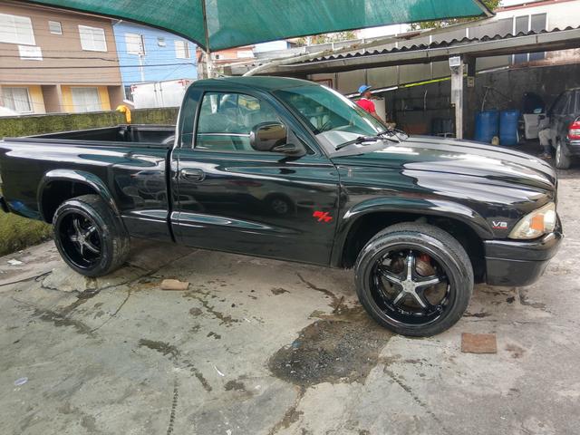 Dakota 4cc aceito trocas carro ou moto
