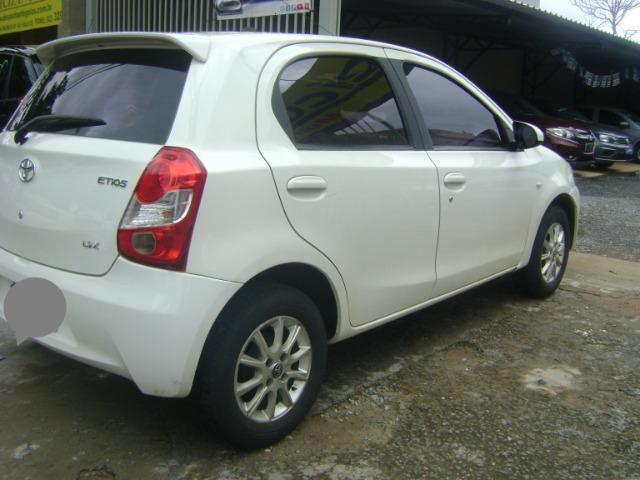 Toyota Etios 1.3 x 2014/2014 3519-1102 Simone - Foto 9