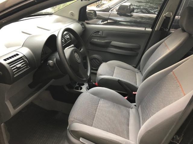 VW Fox 1.6Mi 2009 Completo Ar Dir. Virdro Trava Alarme - Foto 8