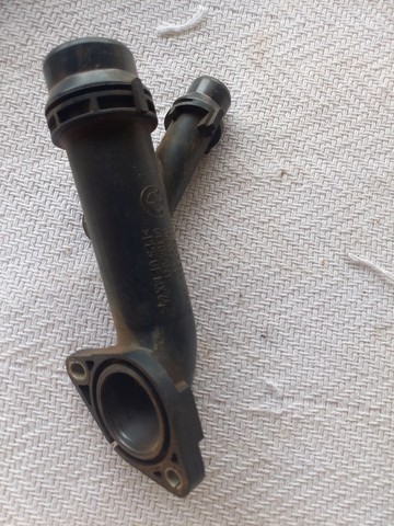 Tubo saída de água motor BMW 320i  120i  116i  X1 2.0