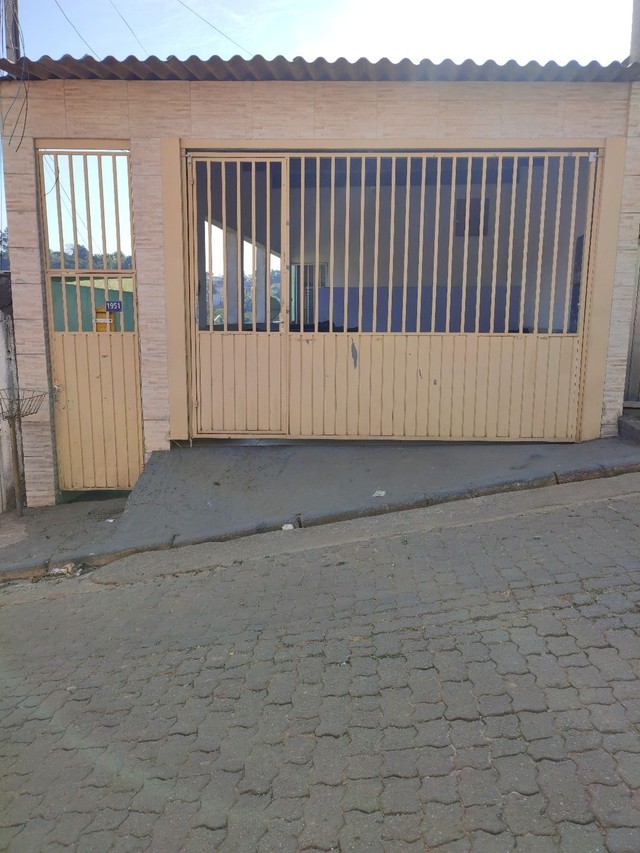 Casa boa para renda com 5 casas alugadas 