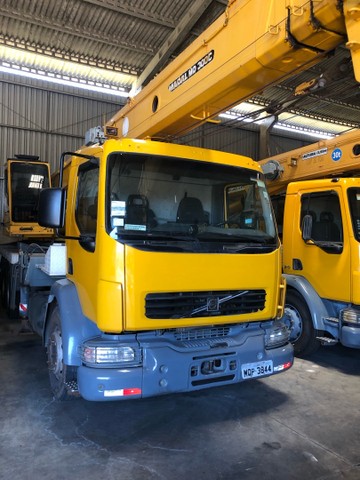 Guindaste Madal Md300C ano 2006 30T - Foto 2