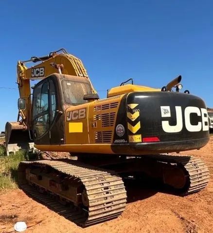 Escavadeira JCB JS220 LC ano 2019 com 4500 horas, em SP - Foto 2