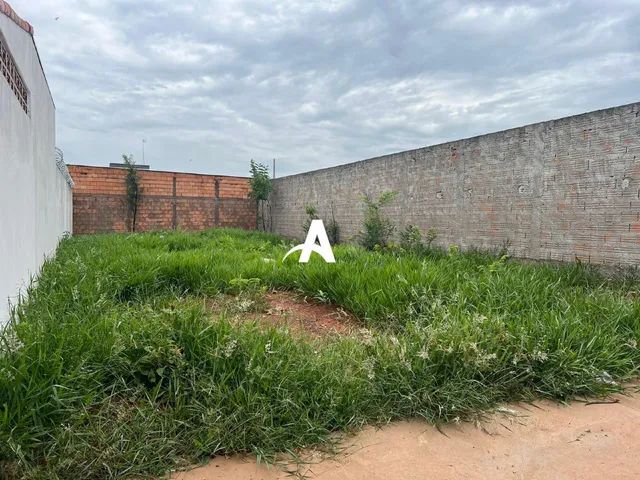 Terreno à venda, 250m² por R$ 250.000 - New Golden Ville - U