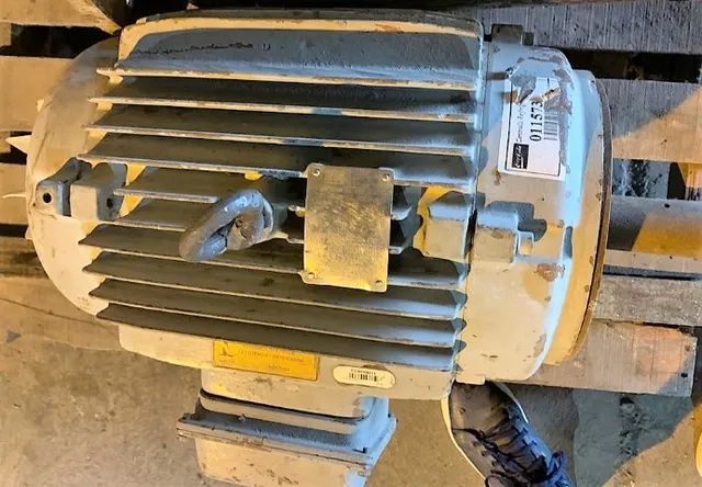 Lote com 8 motores elétricos diversas marcas e potências