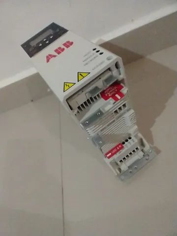 Inversor de frequência 3 cv trifásico ABB 380-400Vca. - Foto 3