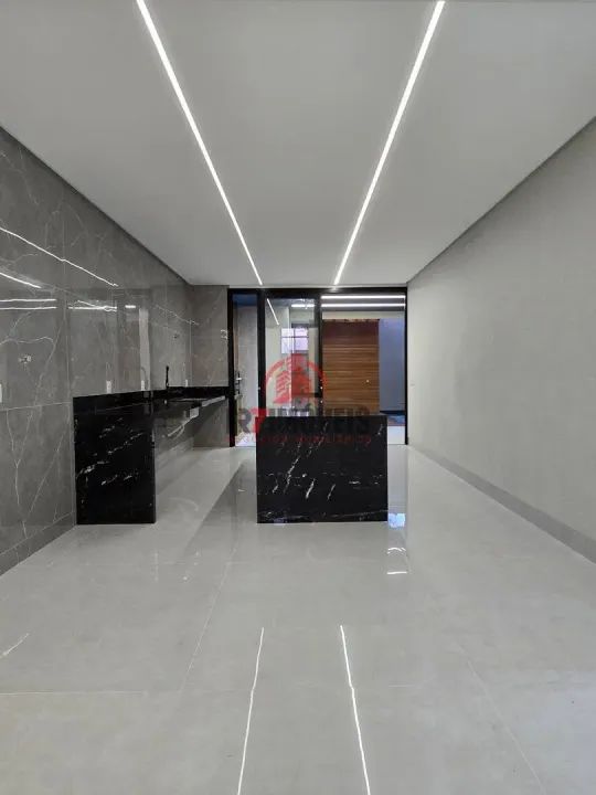 BELA CASA DE ALTO PADRÃO NO RESIDENCIAL BARRAVENTO  GOIÂNIA/GO - Foto 11