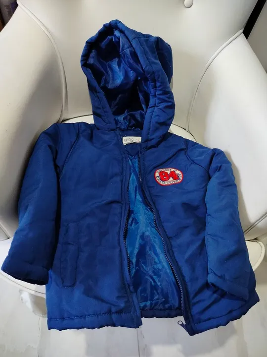 Casaco Infantil Acolchoado com zíper Menino.