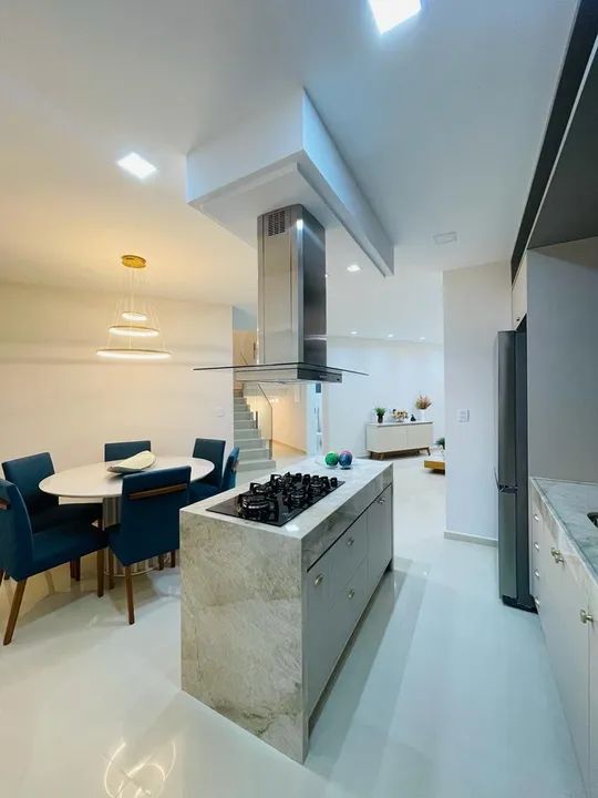 DUPLEX ESPETACULAR EM CONDOMÍNIO FECHADO - Foto 3