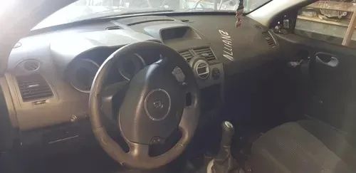 Sucata Renault Megane Sedan 2011 - retirada de peças - Foto 2