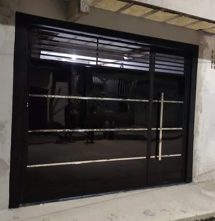 Portão em alumínio com social automático. Em até 10X no cartão.