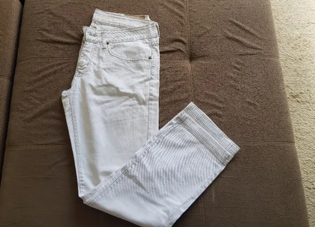 Vende-Se Calça Jeans, Calça Feminina Broker Usado 95893874