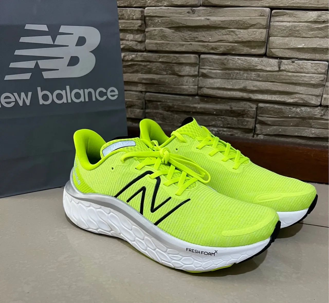 Tênis New Balance Fresh Foam tamanho 42 - Foto 3