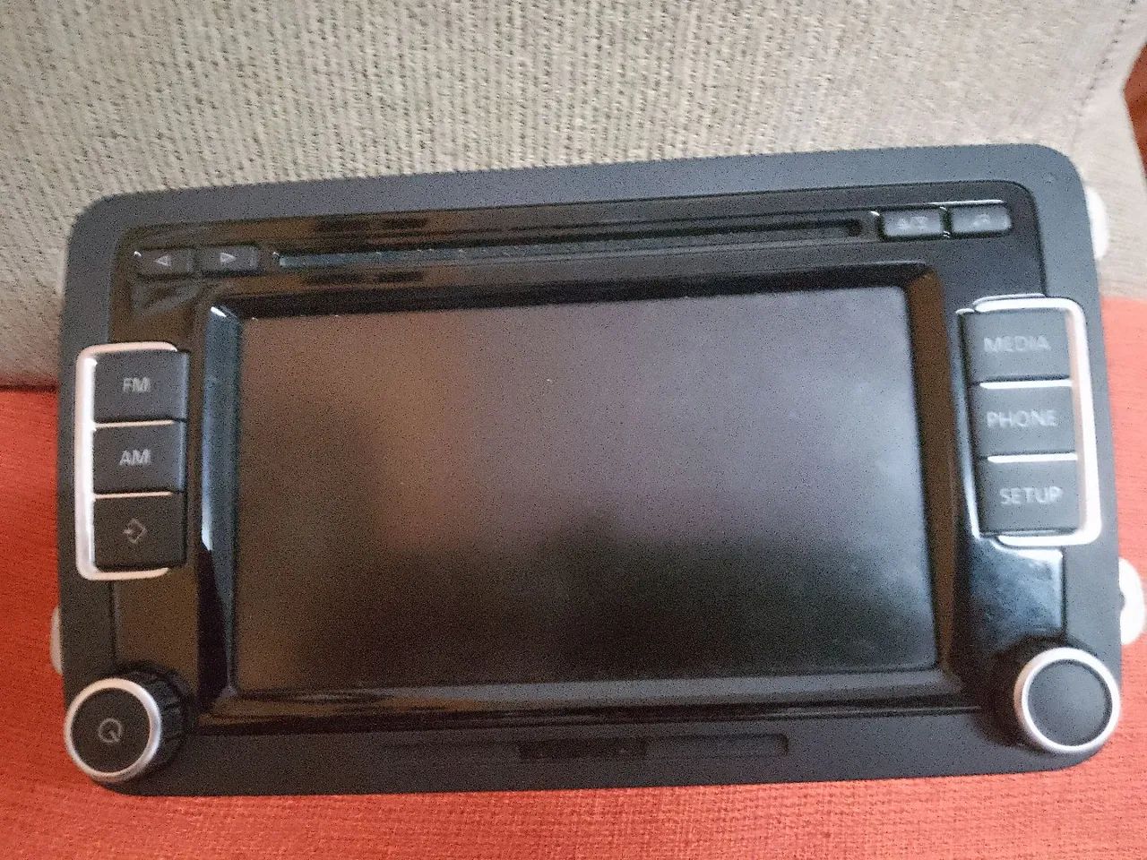 Rádio original do Jetta VW 5KO  035
