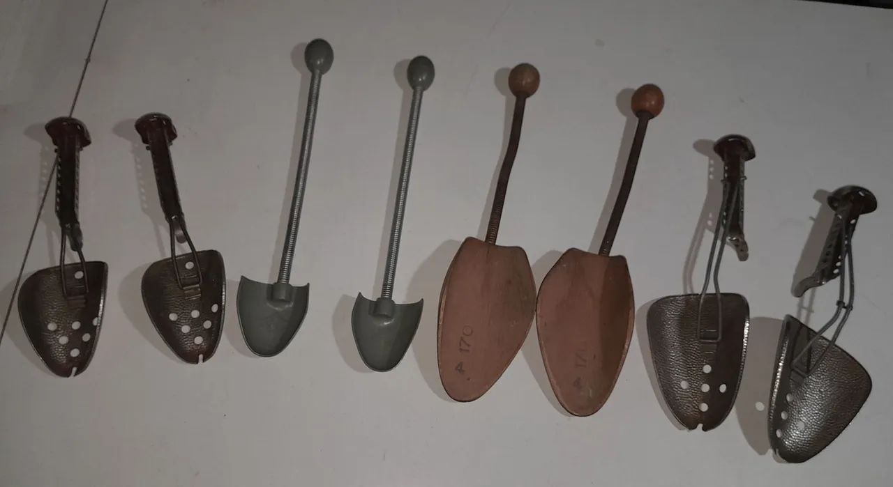 Esticadores de Sapato em Madeira e metal  - Foto 5