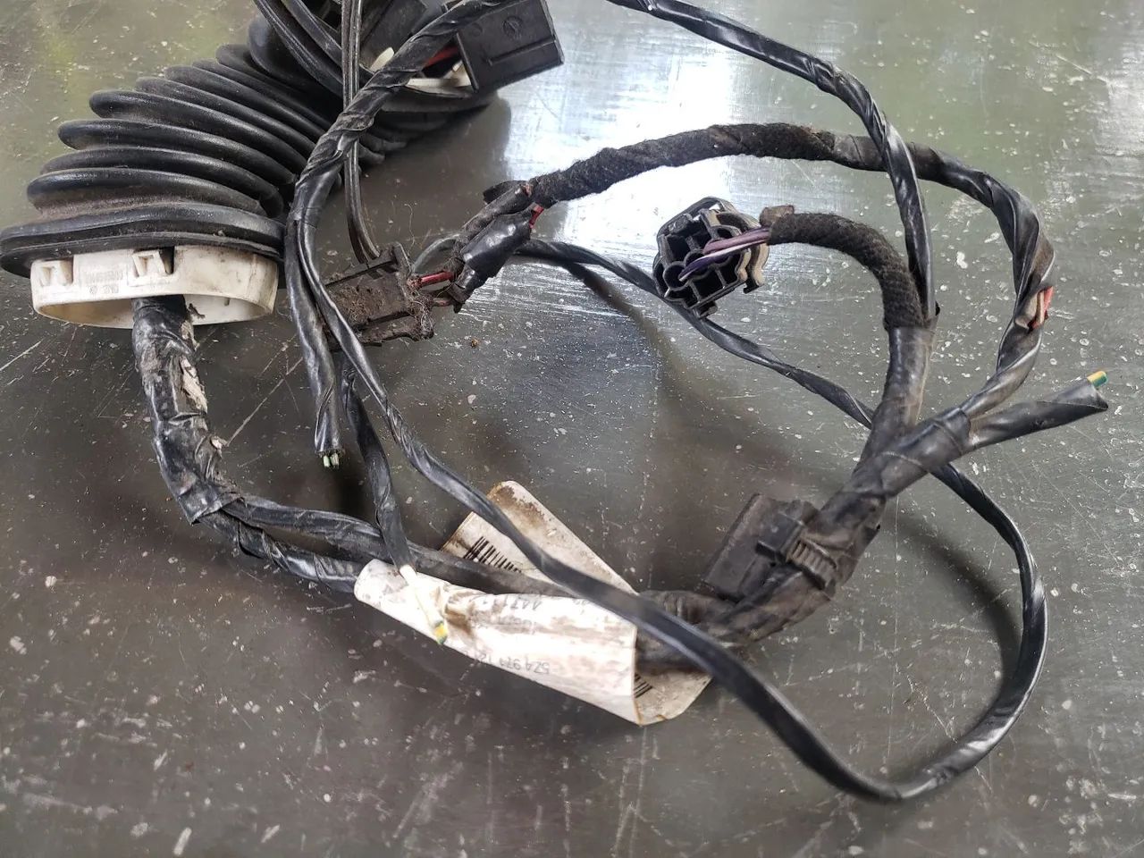 Chicote elétrico porta dianteira direita vw fox cross e space de 09 à 17 original  - Foto 4