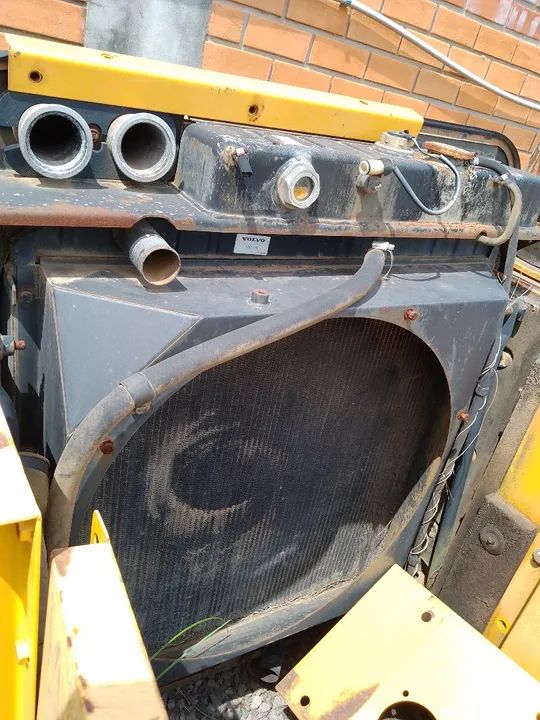 Radiadores originais Volvo EC 210 - Foto 4