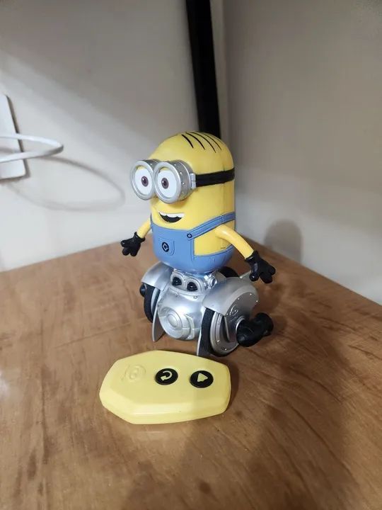 Mini Minions Robô com controle remoto - Foto 3