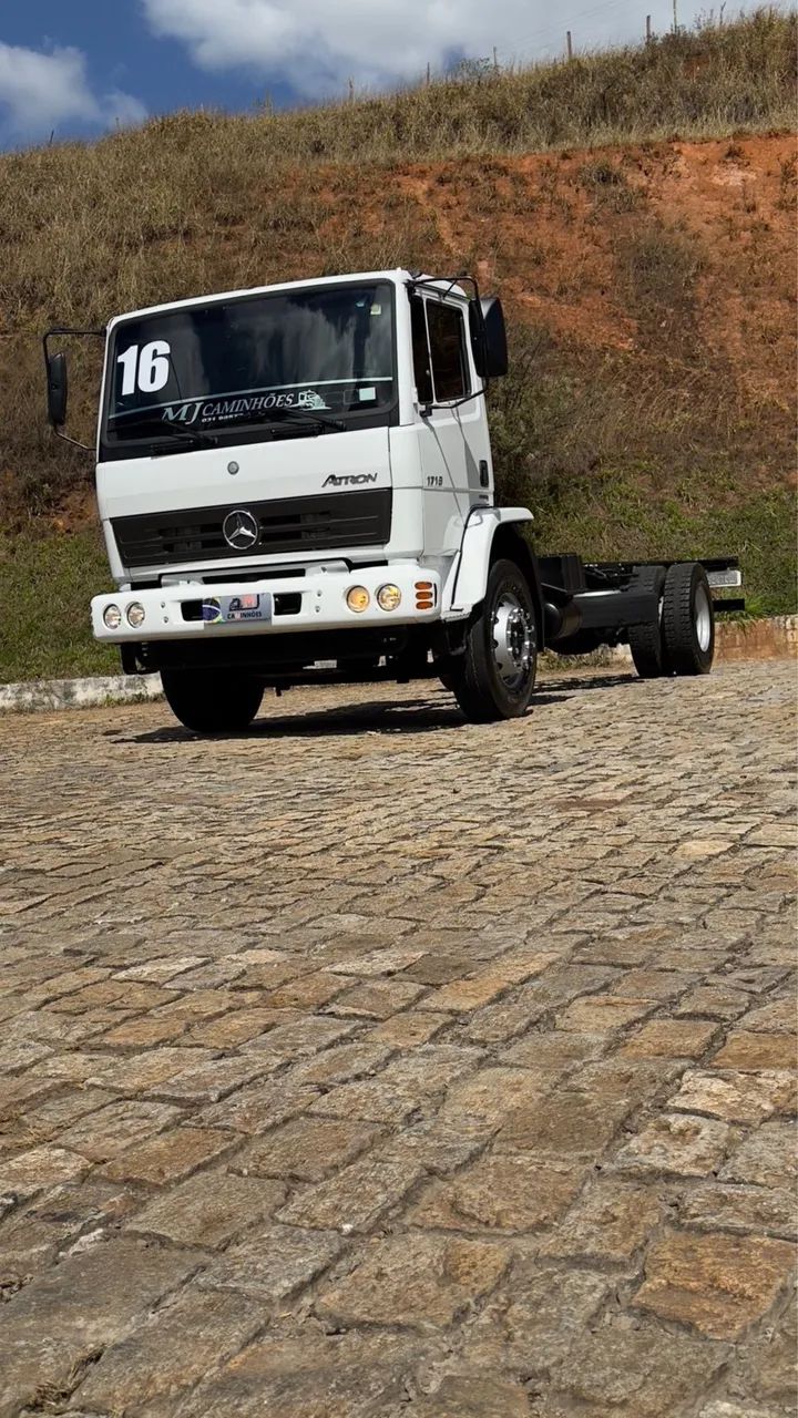 CAMINHÃO MB ATRON 1719 UNICO DONO 2016 - Foto 6