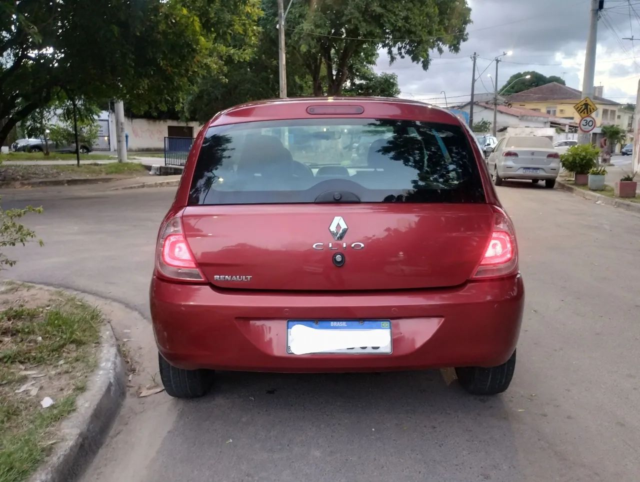 Renault Clio Authentique flex ano:2014 - Foto 2