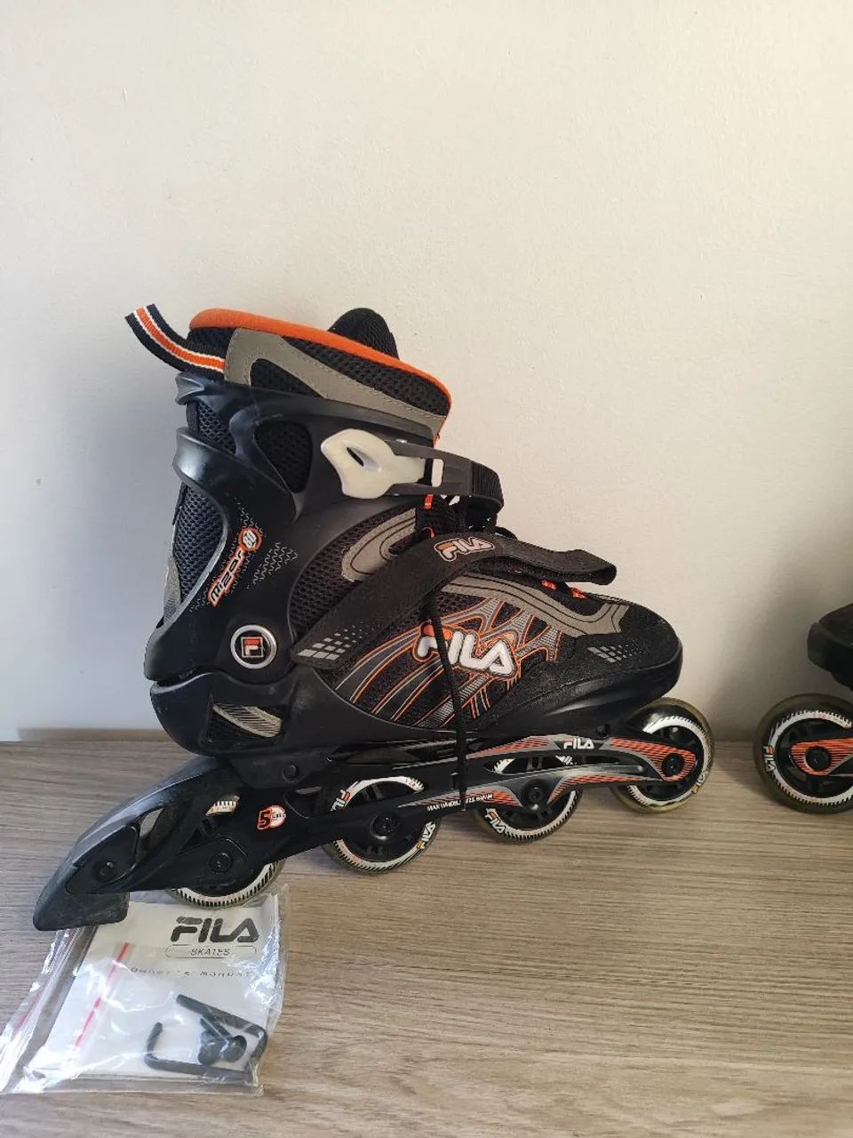 Patins Roller Fila - Tamanho 45, serve 44 tbm - Foto 2