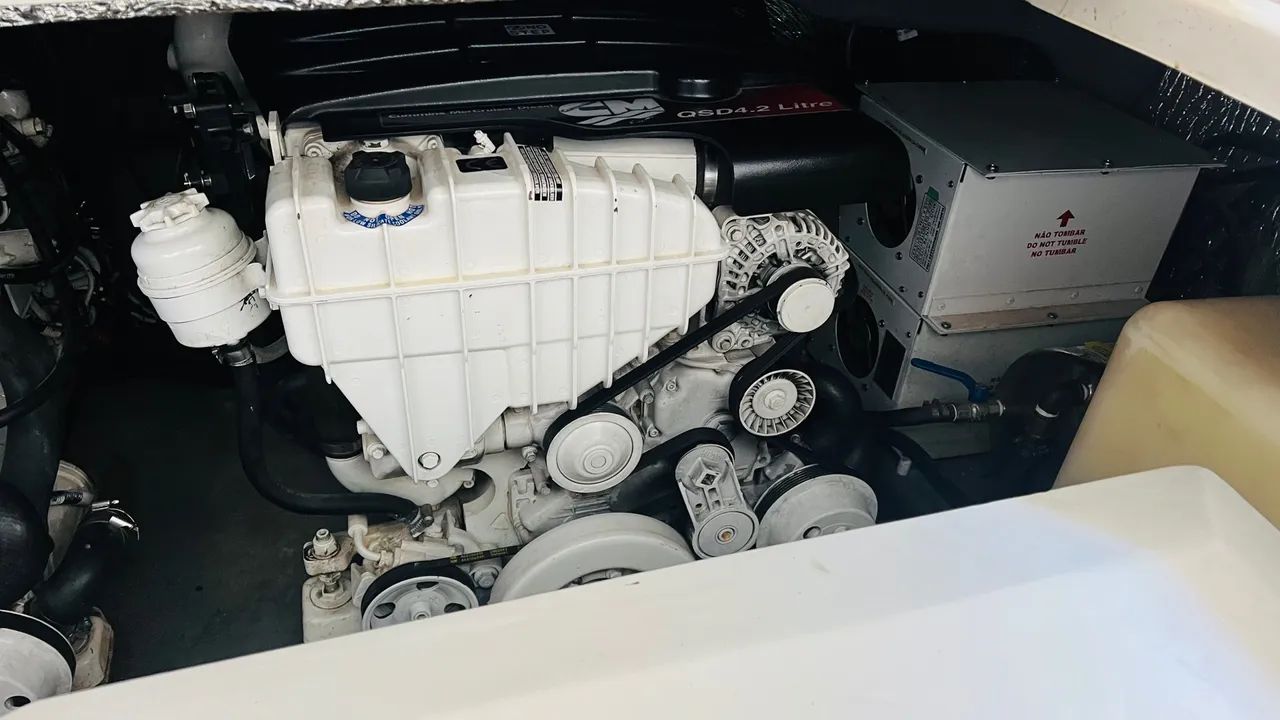 2  Motores Mercury Diesel QDS4 4.2 82h Branco Parella - Foto 10