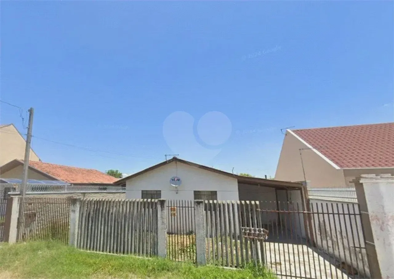 Terreno para venda possui 360 metros quadrados em Cajuru - Curitiba - PR