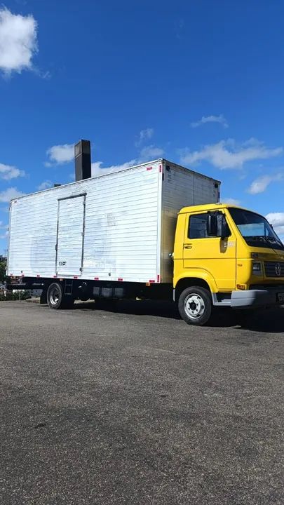  Caminhão Volkswagen 8-120 - Foto 2