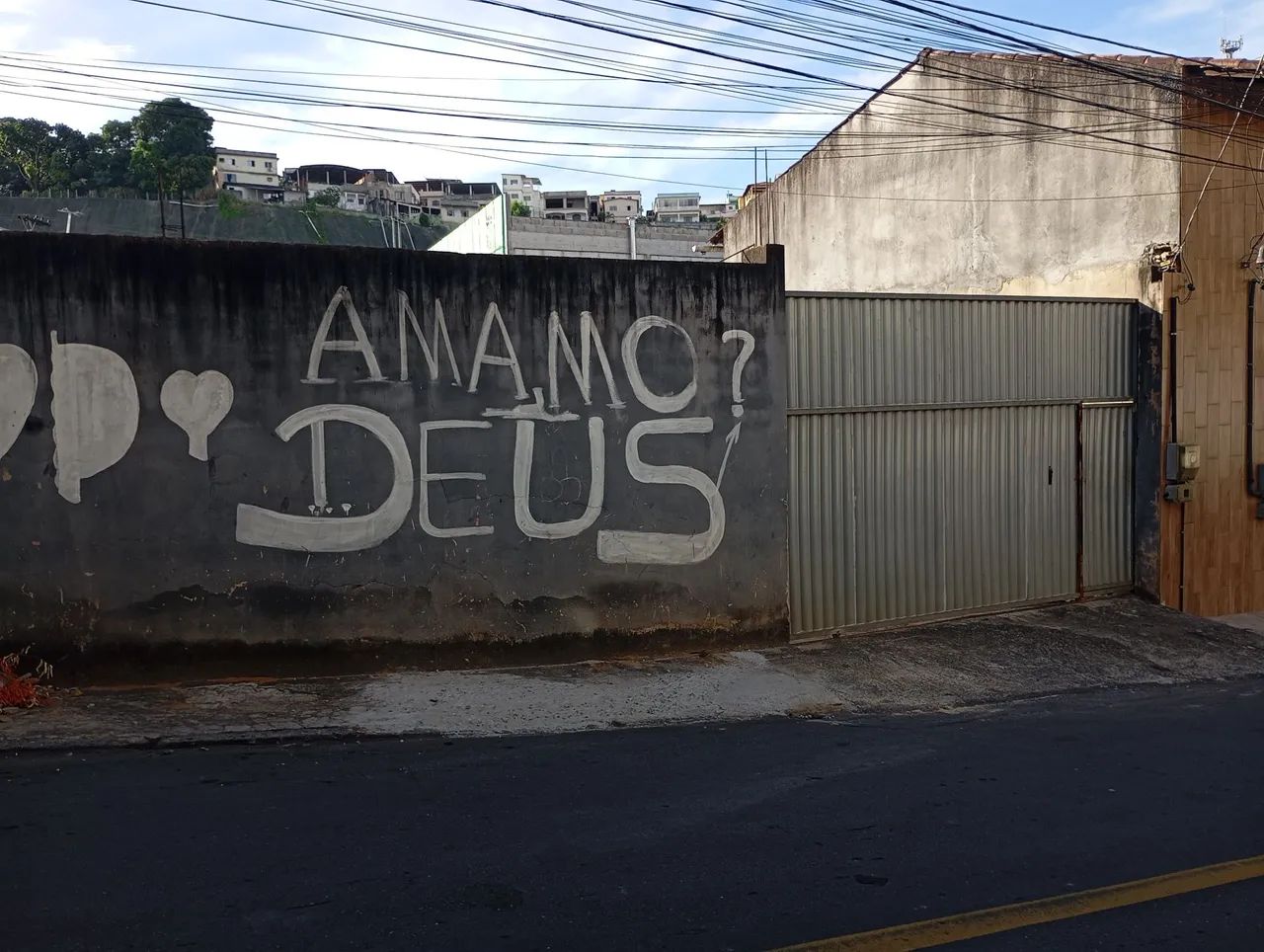 Terreno com muro e portão para vender em Jardim América - Cariacica 